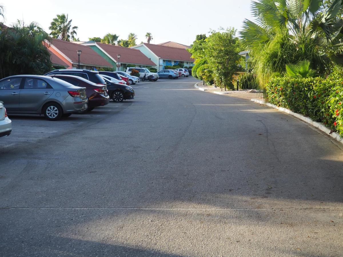 Kas Di Bami A-186 Op Seru Coral Resort - Ruim Appartement Met Groot Zwembad En Tropische Tuin Willemstad Kültér fotó