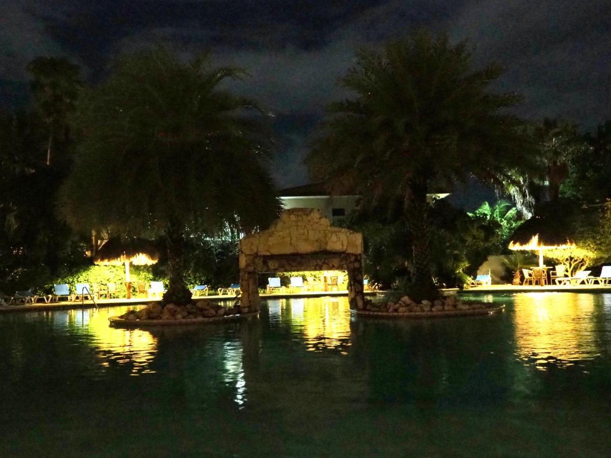 Kas Di Bami A-186 Op Seru Coral Resort - Ruim Appartement Met Groot Zwembad En Tropische Tuin Willemstad Kültér fotó